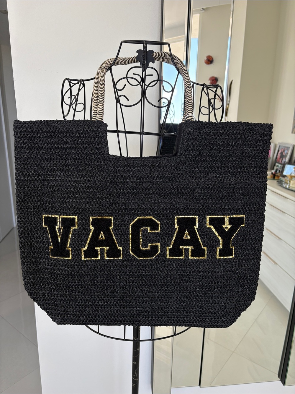 Black 'VACAY' Straw Tote Bag - Stylish Vacation Beach Bag